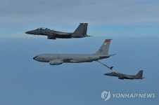 한국 상공서 첫 공중급유훈련 실시