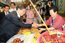 수유시장 찾은 박원순