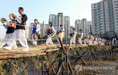전주천 섶다리 건너보세요