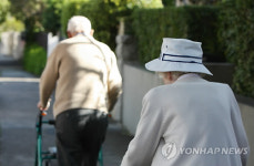 호주 총리 글로벌 불안탓 연금생활자 우려 커져