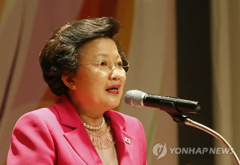 축사하는 이배용 위원장