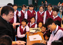 배움기술 배워요..한.일학교 이색교류 눈길