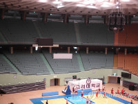 잠실체육관 32년만에 관람석 모두 교체