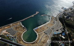 모습 드러낸 속초 대포항