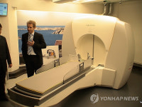 스웨덴 암 치료기 회사, 부산 기장군 투자 검토