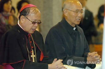 기도하는 주한 교황대사