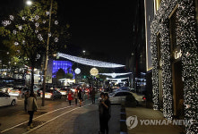 청담 빛의 거리 점등