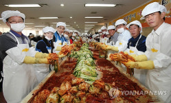 한국지엠 사랑의 김장김치 전달