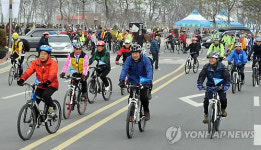 새재 자전거길 출발하는 맹형규 장관