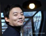 피아니스트 윤홍천