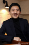 피아니스트 윤홍천