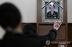 오열하는 순직 소방관 유가족
