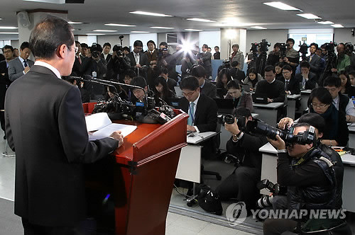 홍준표 대구시장, 국민이 부여한 권력 자제 못하면 국가적 혼란 우려 지적