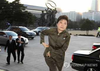 한나라, 의총서 '재창당 뛰어넘는 변화' 논의