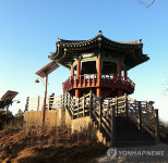 부천 원미산 정상에 들어선 전망대 원미정