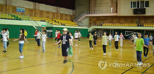 줄넘기로 키크기 프로그램 참여한 어린이