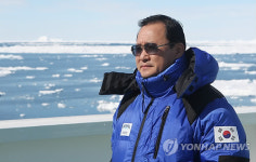구조작업 이끄는 김예동 대륙기지건설단장