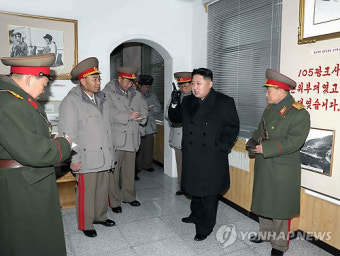 北김정은, 탱크부대 방문으로 첫 공식활동(종합)