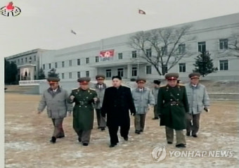 北김정은, 탱크부대 처음 시찰