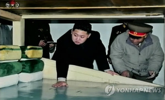 北김정은, 탱크부대 처음 시찰