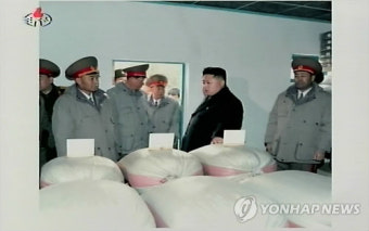 北김정은, 탱크부대 처음 시찰