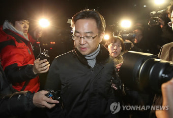 박의장 전 비서 이틀째 조사‥`묵묵부답'