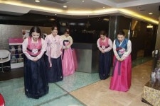 비앤영플러스, 새해맞이 이색 고객서비스