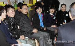 李대통령, 희망케어센터 방문