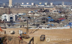 개발에 포위된 기와집골