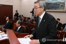 김성환 장관, 업무보고