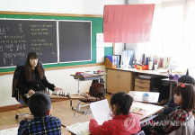 아날로그 감성교육이 더 중요하죠‥가려진 TV 모니터