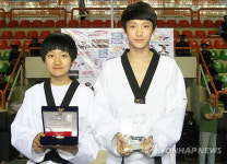 세계청소년태권도선수권대회 한국 남녀 최우수 선수  차지