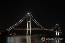 다음달 10일 개통 앞둔 이순신 대교 야경
