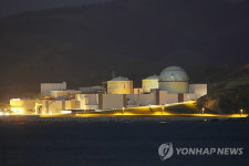 日, 42년 만에 원자로 올스톱