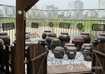 하남풍산초교에 마련된 학교 장독대
