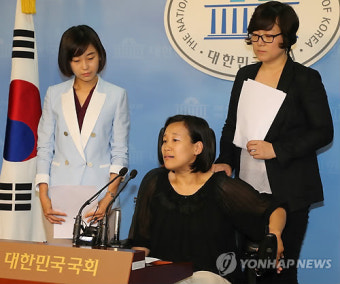 더불어민주당, 주식 차명거래 의혹의 이춘석 의원과 보좌관 제명 조치 추진