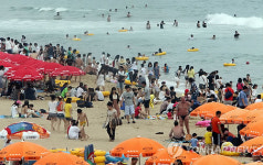 해운대 피서객 15만명