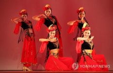 여수엑스포, 중국 샤먼시 소백로 민간 무용단 공연