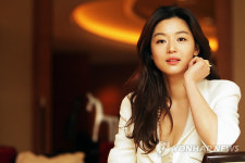여신급 미모 전지현