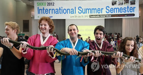 옆구리 터진 김밥도 좋아요