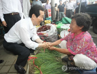 정세균, 고향 전북서 민생현장 행보(종합)
