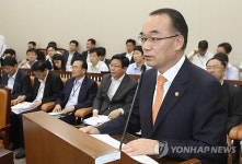 박재완 `경제민주화=북한식 말한적 없다 해명