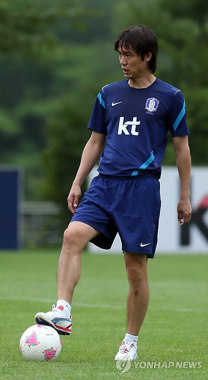 축구대표팀 감독 홍명보, 손흥민과 김민재와 유럽 순방에서 회동하여 대표팀 미래 전략 논의