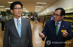 김문수 여의도 순복음교회서 예배