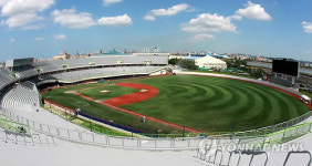 포항야구장 막바지 공사