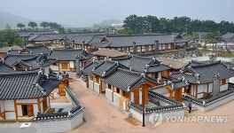 공주한옥마을 개별동 10채 완공‥손님맞이 나서