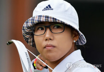 -올림픽-<양궁> 이성진 가볍게 8강 진출