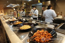 애슐리 112호점, 공덕역점 W매장 오픈