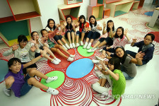 하나은행, 어린이들에게 꿈의 미술실 선물