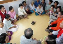 박근혜, 충남 논산서 태풍 피해농민 위로